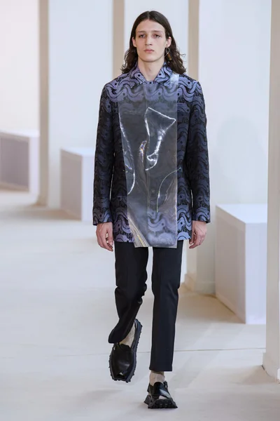 Look 29